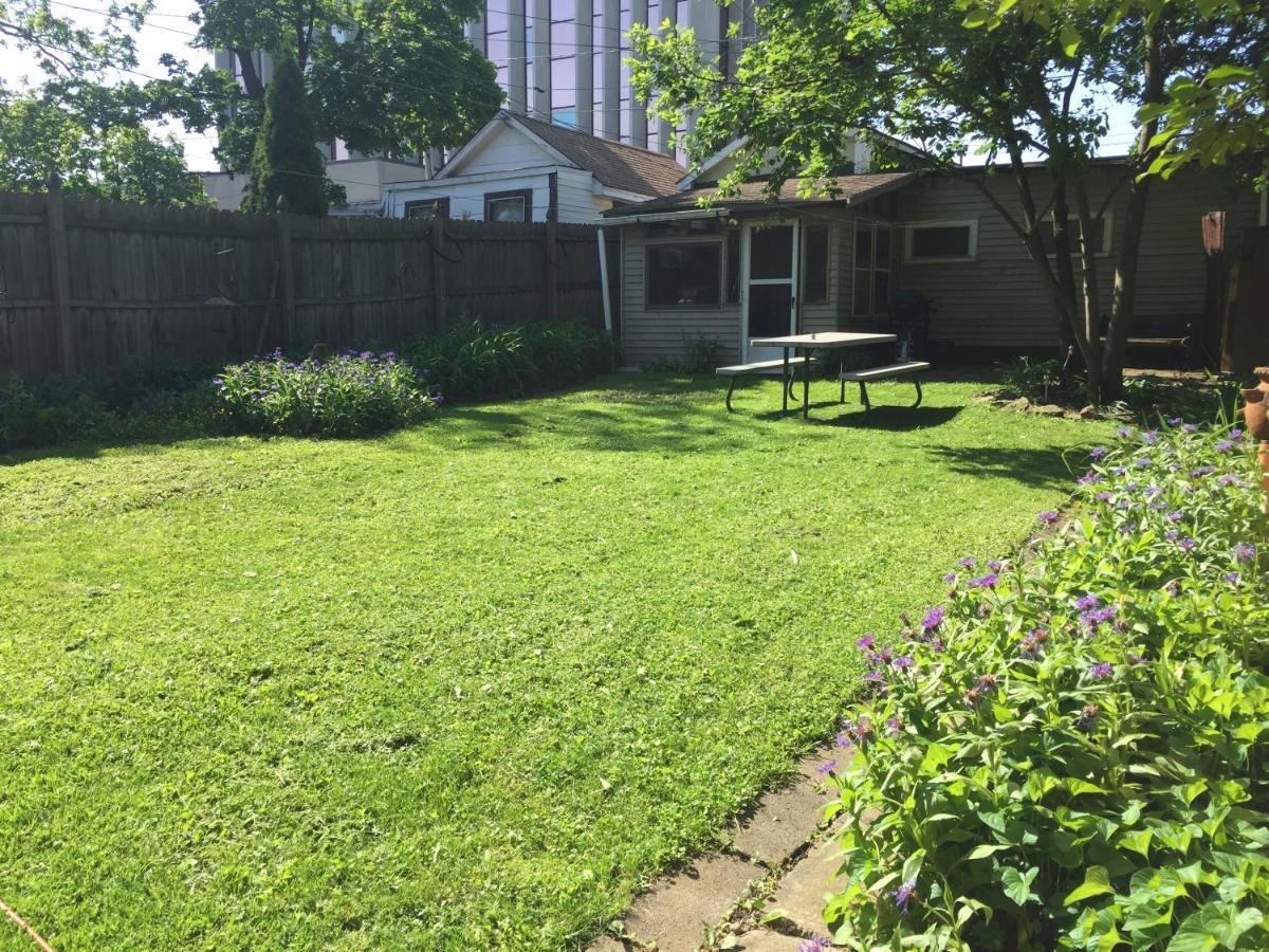 Wanderfalls Guesthouse & Hostel Niagara Falls Exterior photo